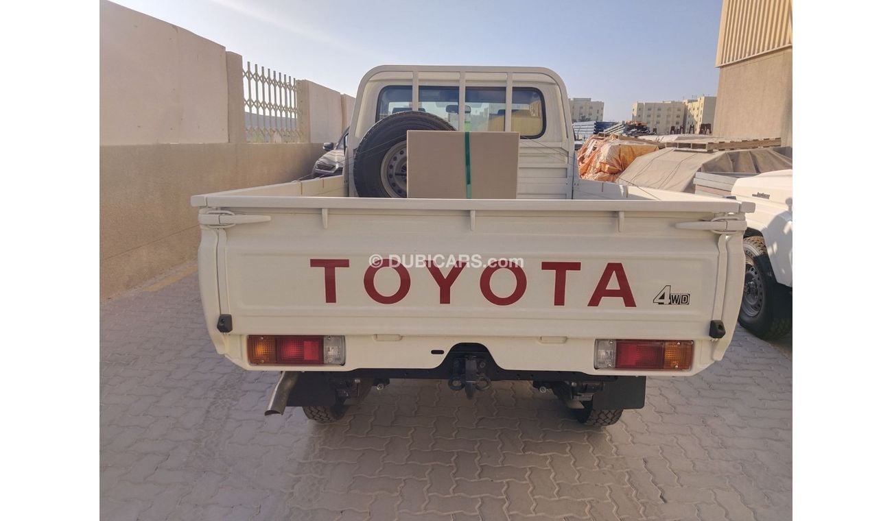 تويوتا لاند كروزر بيك آب LC79 SC 4.2L DIESEL| MANUAL | 2024 | 0 KM | 03 YEARS WARRANTY