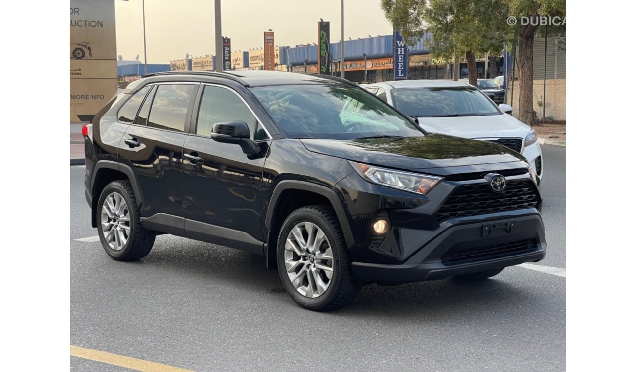 Toyota RAV4 2019 RAV4 xle AWD premium