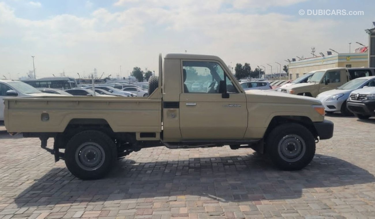 Toyota Land Cruiser Pick Up TOYOTA LC79 SINGLE CABIN 4.2L DIESEL 2023 MODEL YEAR COLOR BEIGE AND WHITE