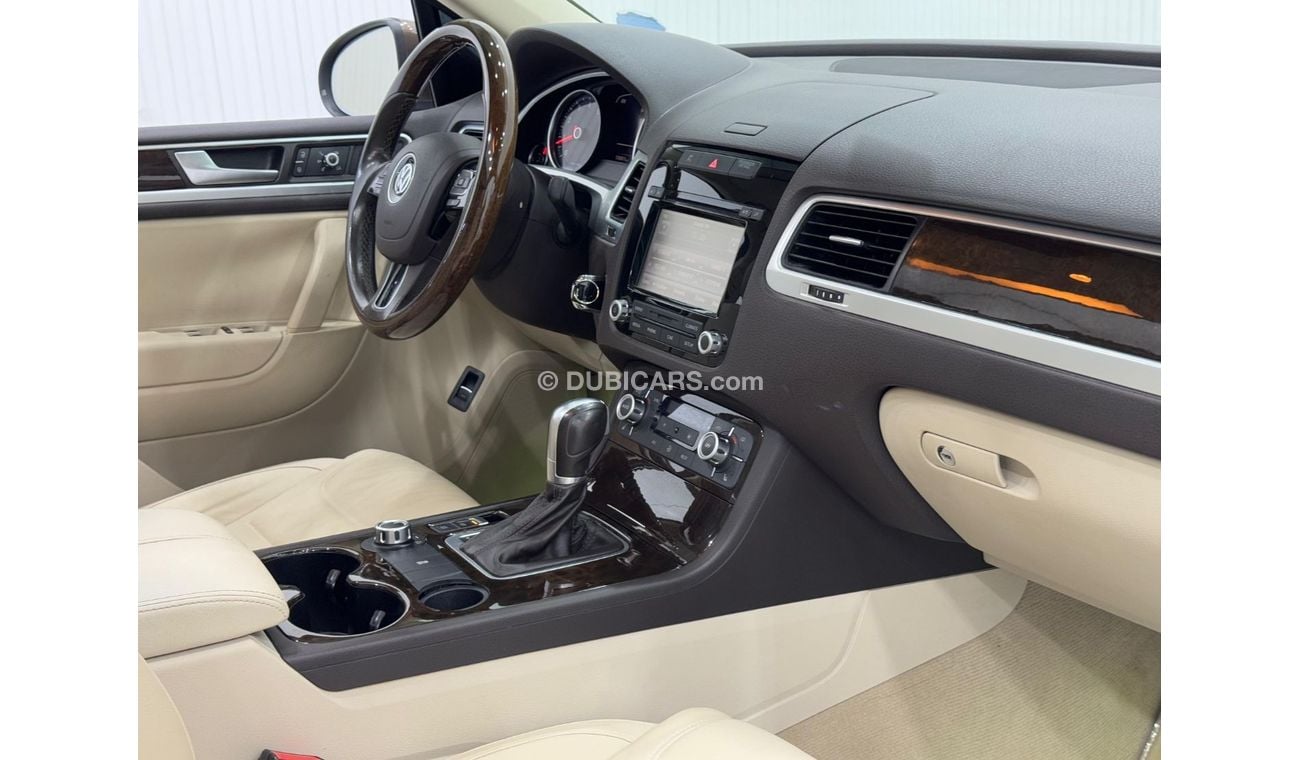 فولكس واجن طوارق 2015 Volkswagen Touareg, Excellent Condition, Service History, GCC