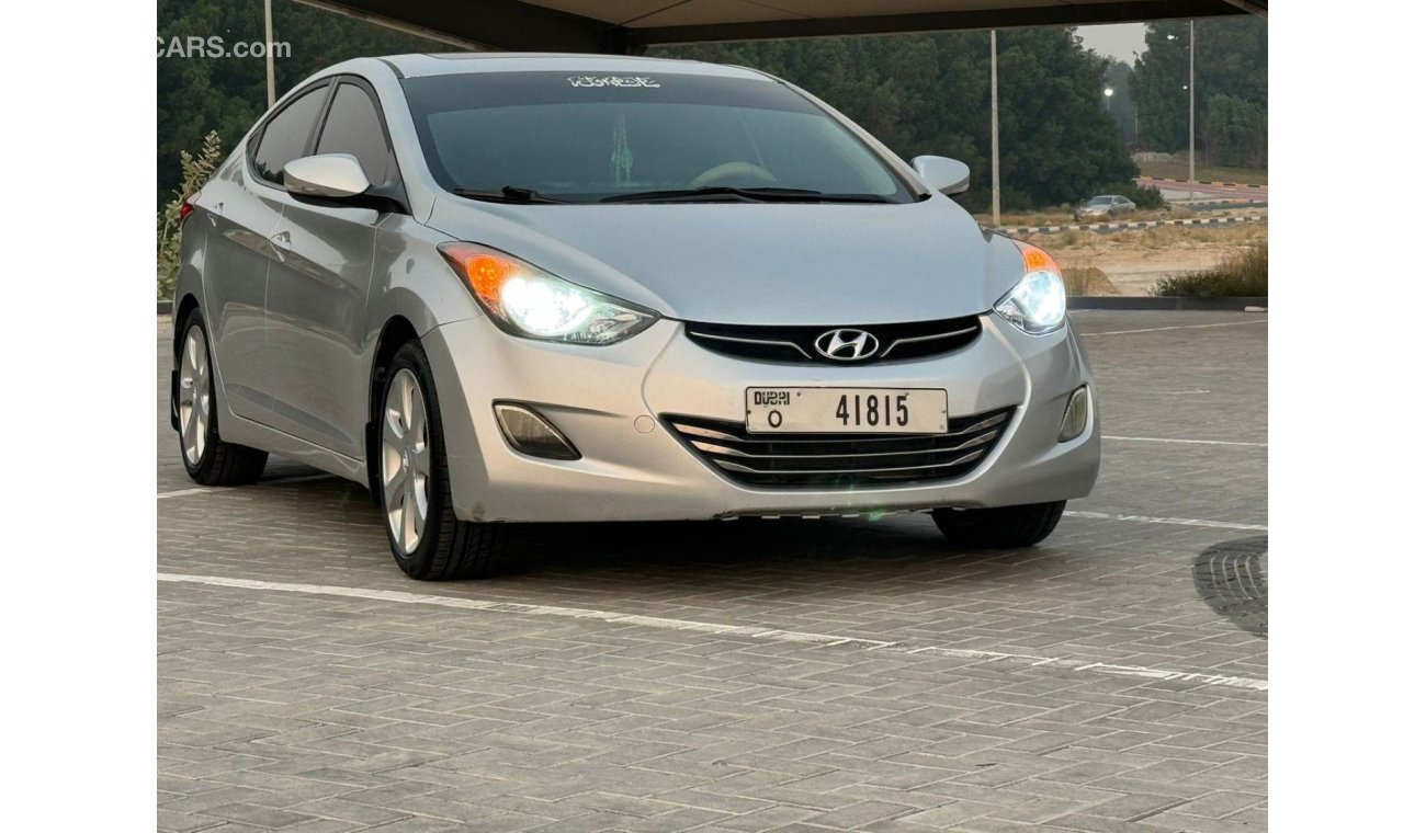 Hyundai Elantra GLS High In excellent condition inside and out