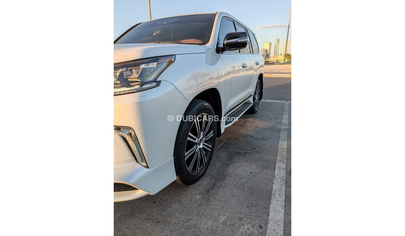 Lexus LX570