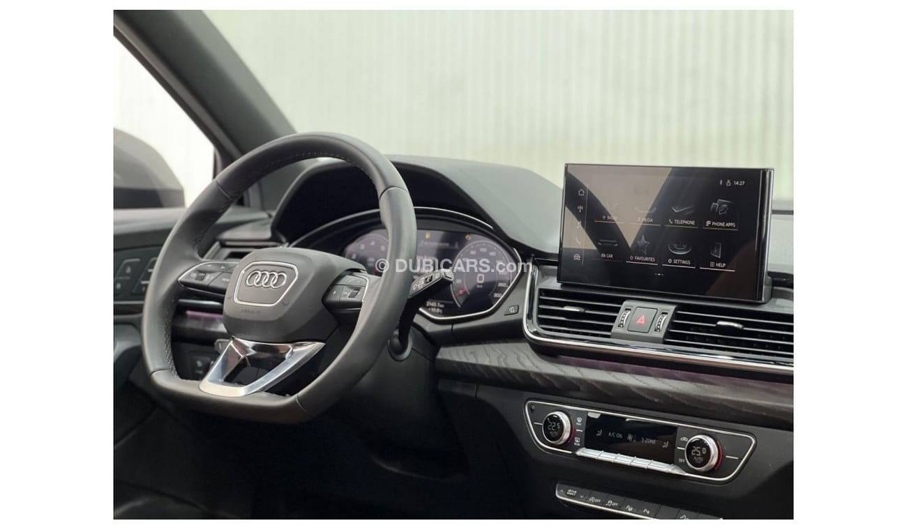 أودي Q5 45 TFSI quattro S لاين 2022 Audi Q5 S-Line 45TFSI Sportback, 5 Years Audi Warranty + Service Pack, F