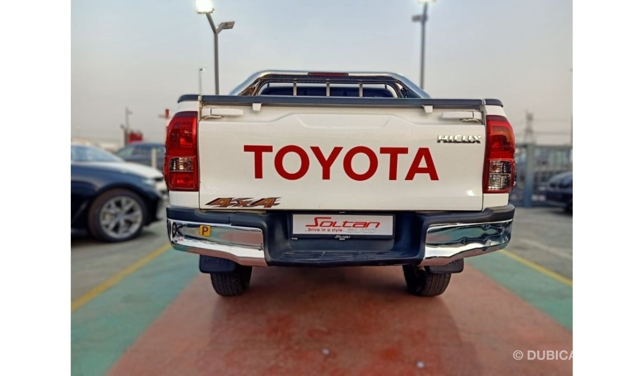 Toyota Hilux Double Cab Utility Used Hilux (2021 )2.7 petrol  manual ,,,4X4,,, white color red interior red