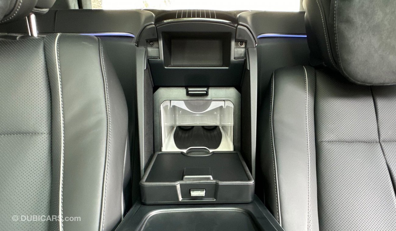 Mercedes-Benz GLS 600 MAYBACH Ultra Luxurious Pilot Seat , Special Offer , For Export, 0Km