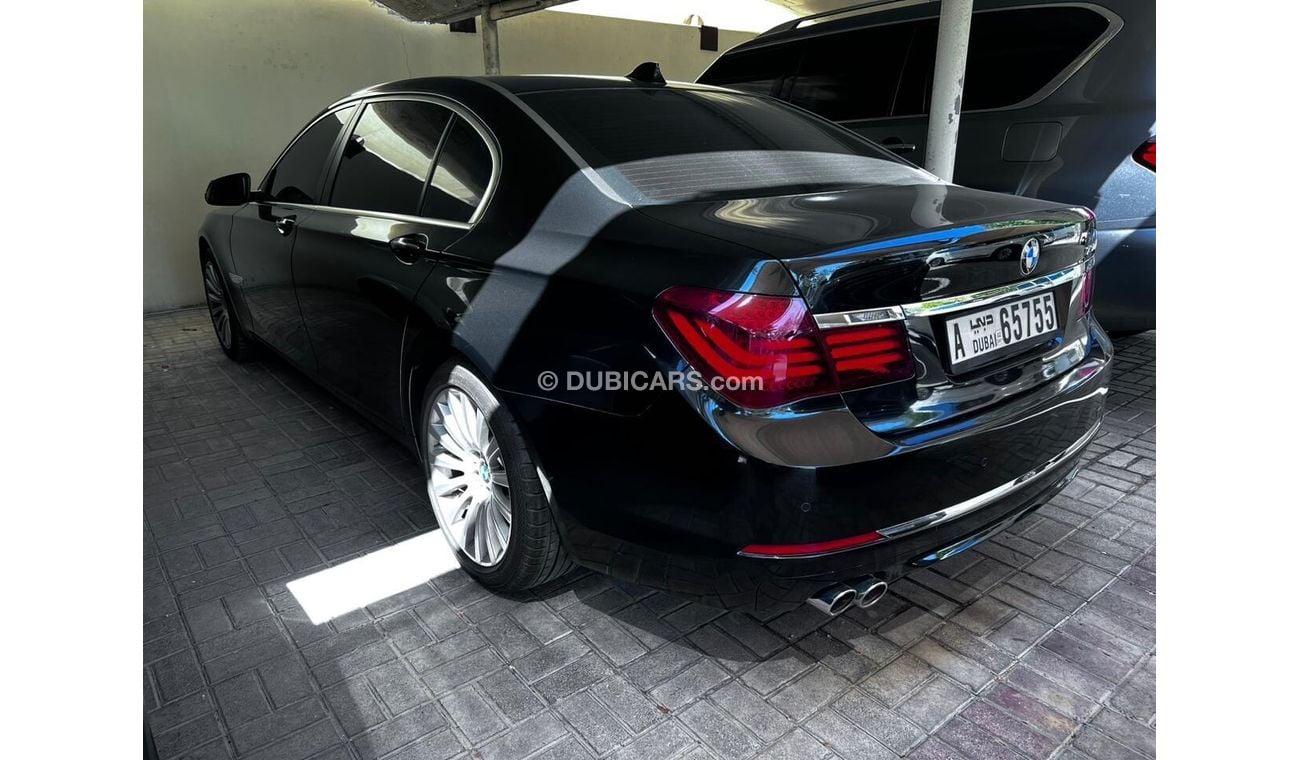 بي أم دبليو 730Li Executive 3.0L