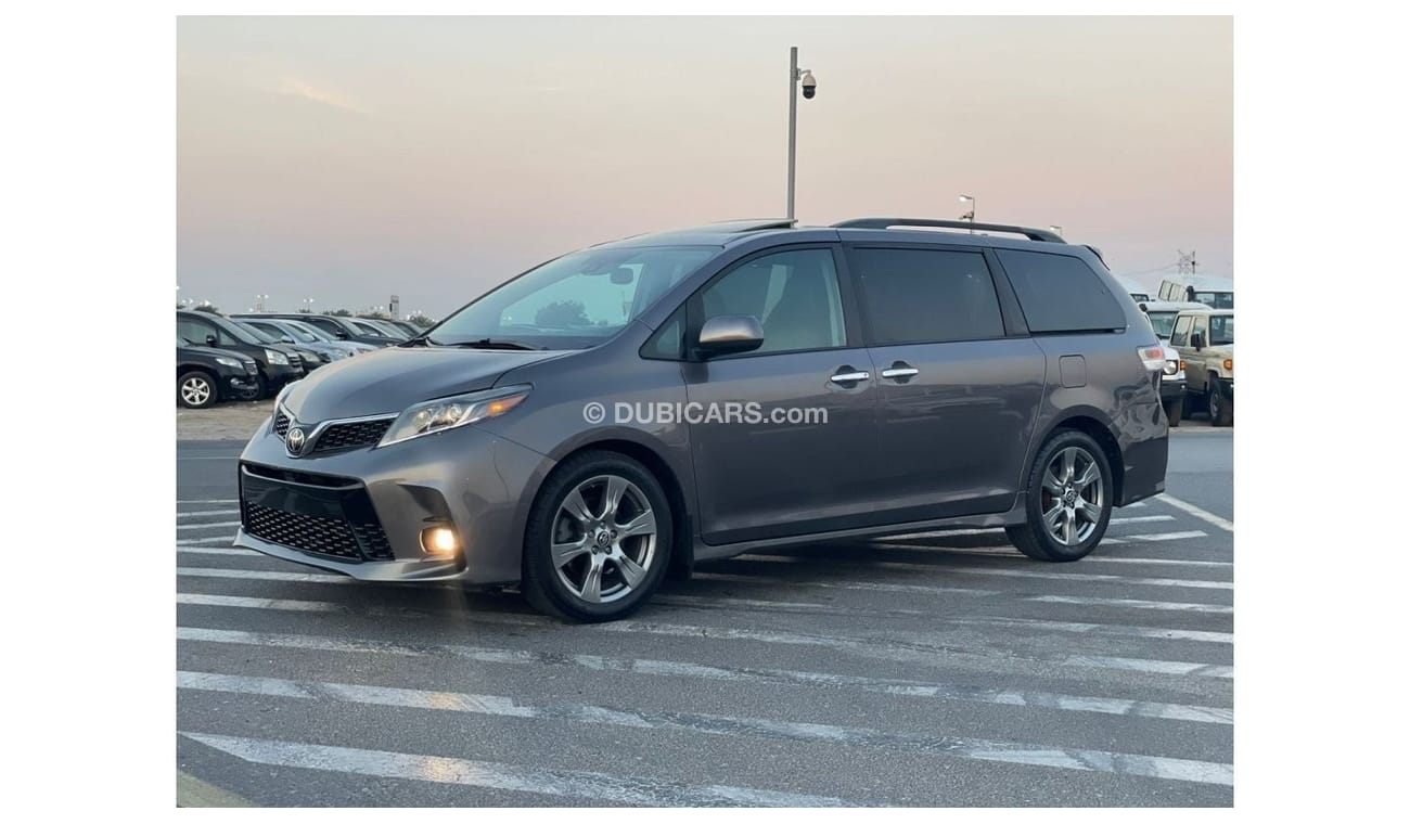 Toyota Sienna “Offer”2019 Toyota Sienna SE Special Edition - Full Option Automatic - 7 Seater - 3 Keys - UAE PASS