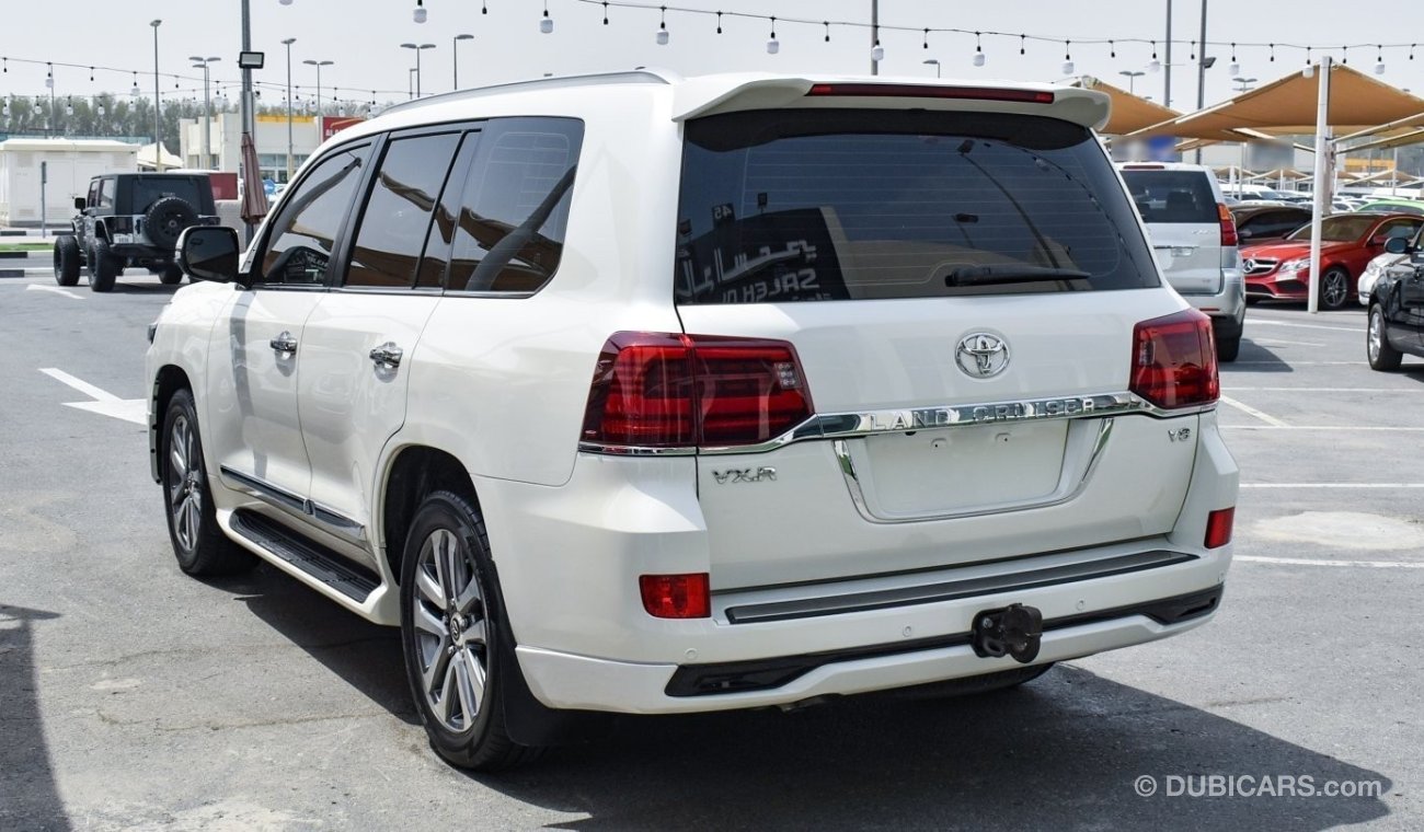 Toyota Land Cruiser VXR V8