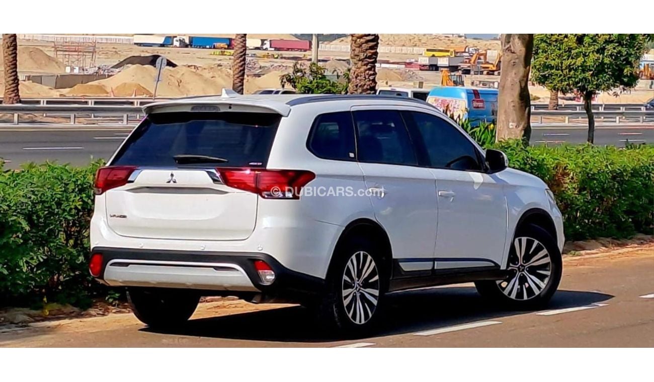 Mitsubishi Outlander GLX High 860-Monthly l GCC l Cruise, Camera, GPS l Accident Free