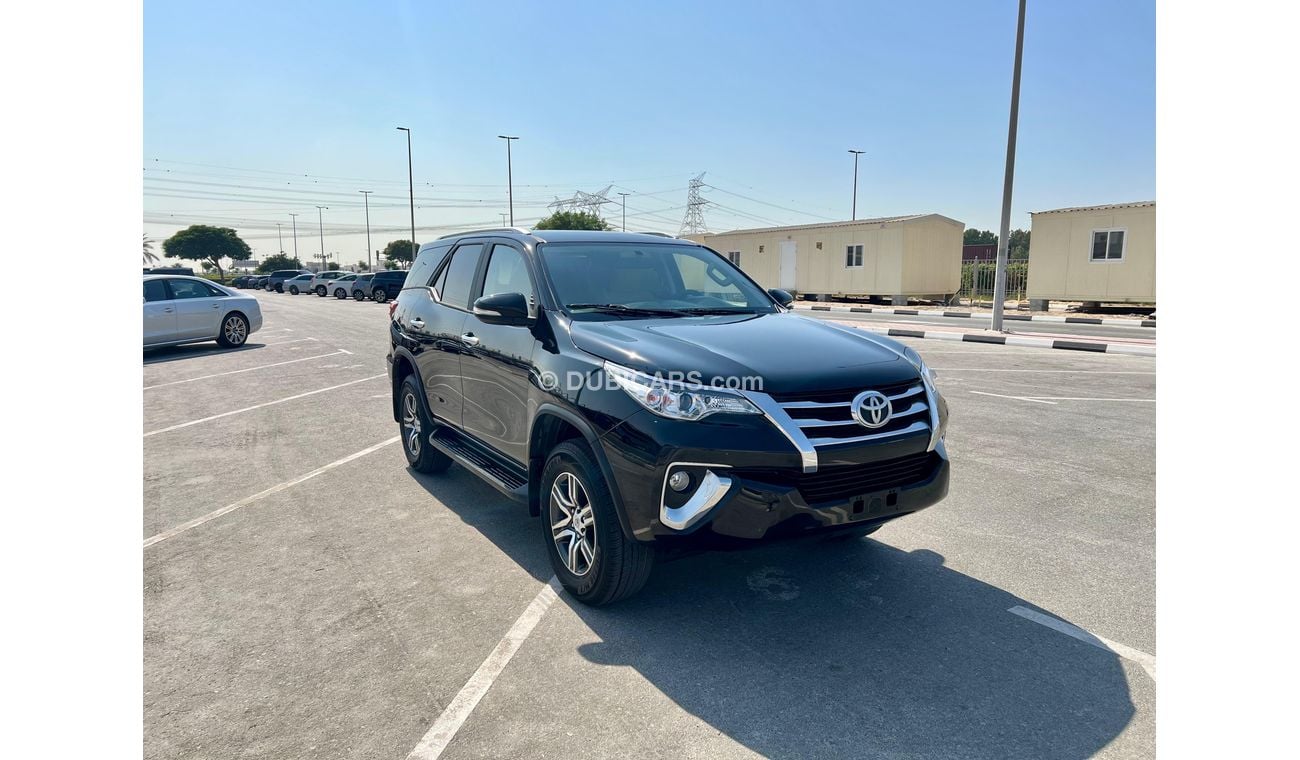 Toyota Fortuner EXR 4WD 2.7L PETROL. PERFECT CONDITION AND ACCIDENT FREE