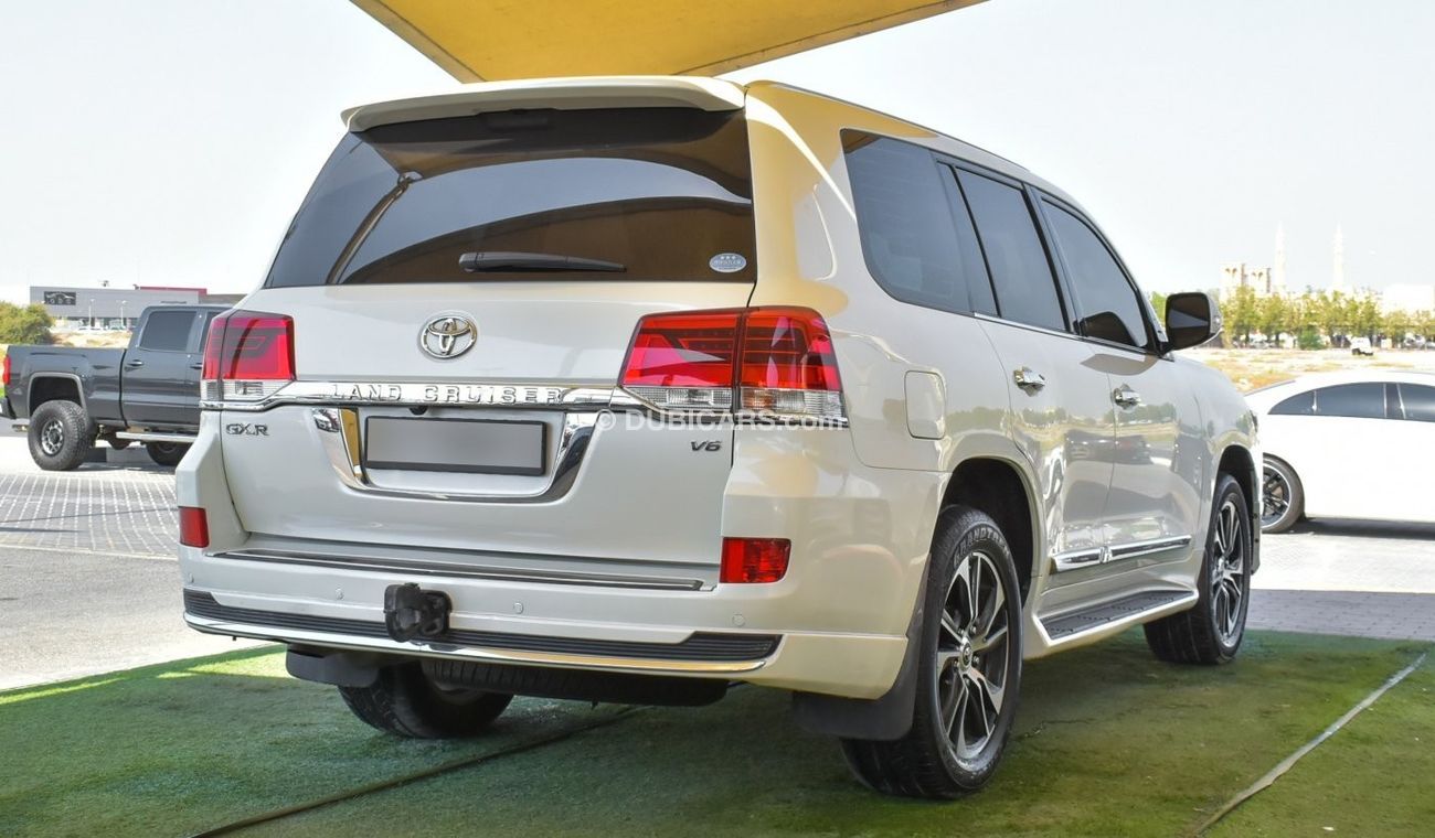 Toyota Land Cruiser GXR V6