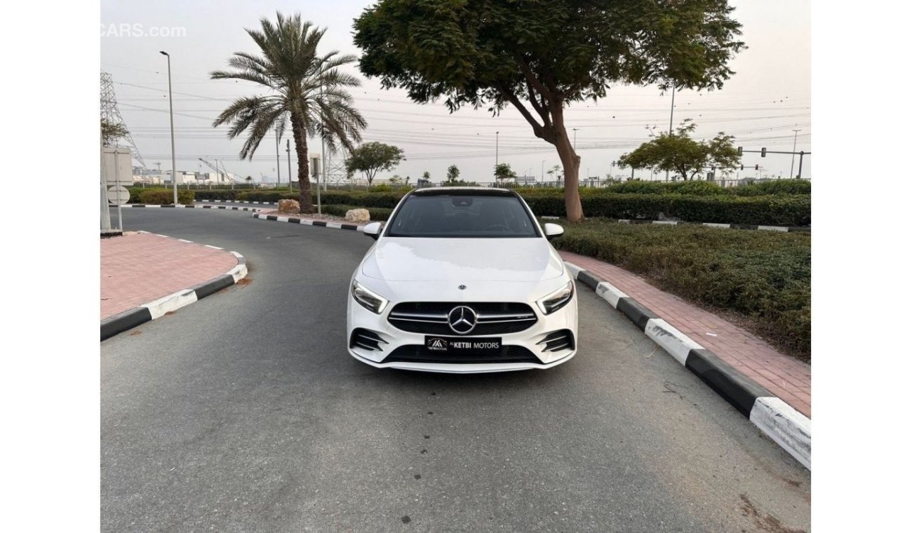 Mercedes-Benz A 35 AMG Premium A35 AMG 2 L 306 HP PETROL