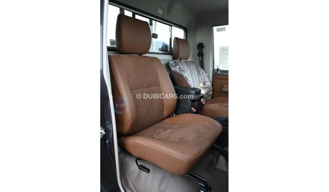 تويوتا لاند كروزر بيك آب 79 Single Cab Pickup SDLX 2.8L Diesel Automatic