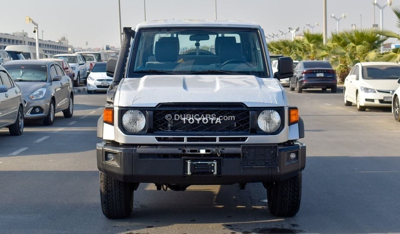 Toyota Land Cruiser Pick Up 4.5 L Diesel V8 Mid Option