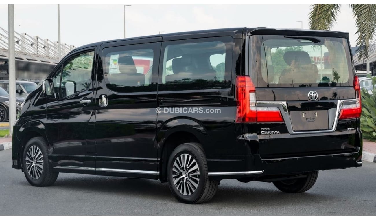 Toyota Granvia 3.5P AT MY2023 – BLACK