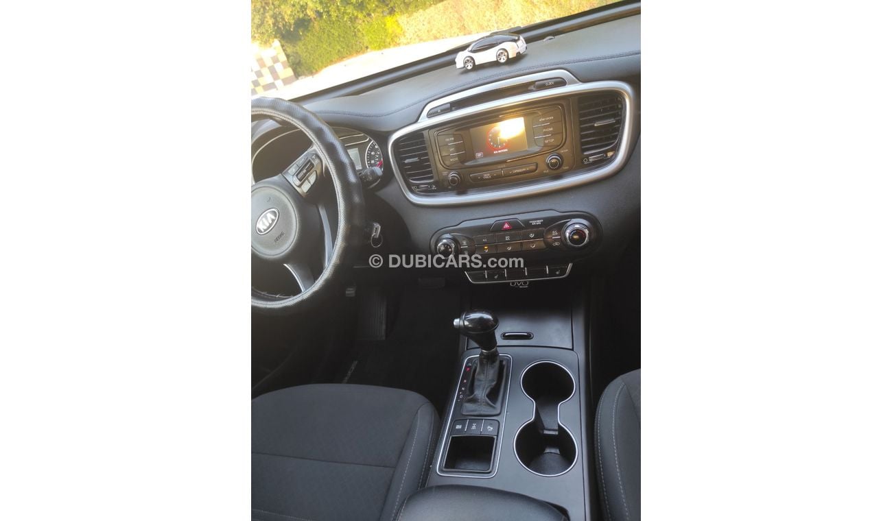 كيا سورينتو Kia Sorrento 2016 usa V6 7 seater AWD drive