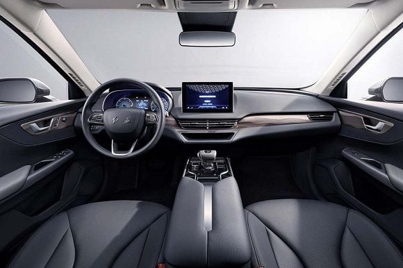 هونغشي EQM5 interior - Front Left Angled