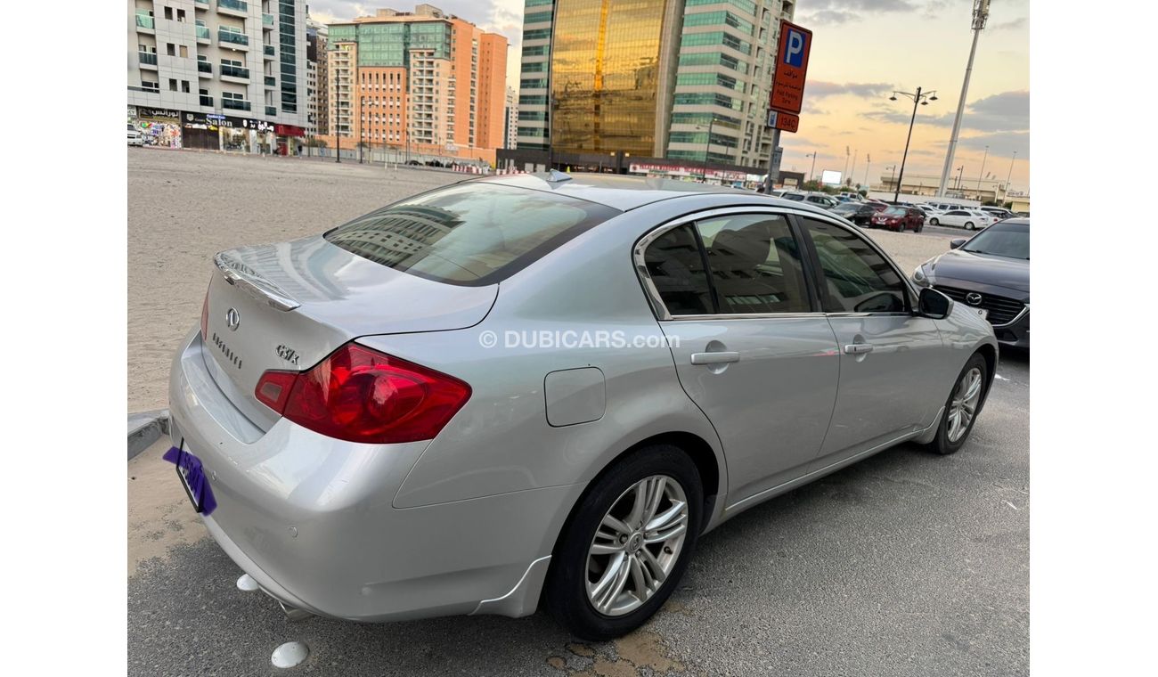 إنفينيتي G37 Premium 3.7L sedan AWD 4 door