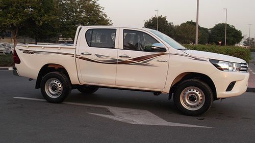 Toyota Hilux Toyota Hilux Pickup 2.4L DIESEL