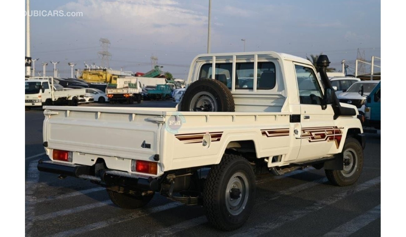 تويوتا لاند كروزر بيك آب 79 Single Cab 4.2L Diesel Manual