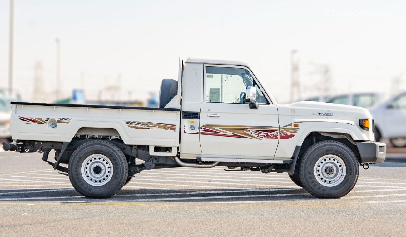 تويوتا لاند كروزر بيك آب 2024 Toyota LC79 Single Cab 2.8 Diesel Mid Option Double Tank