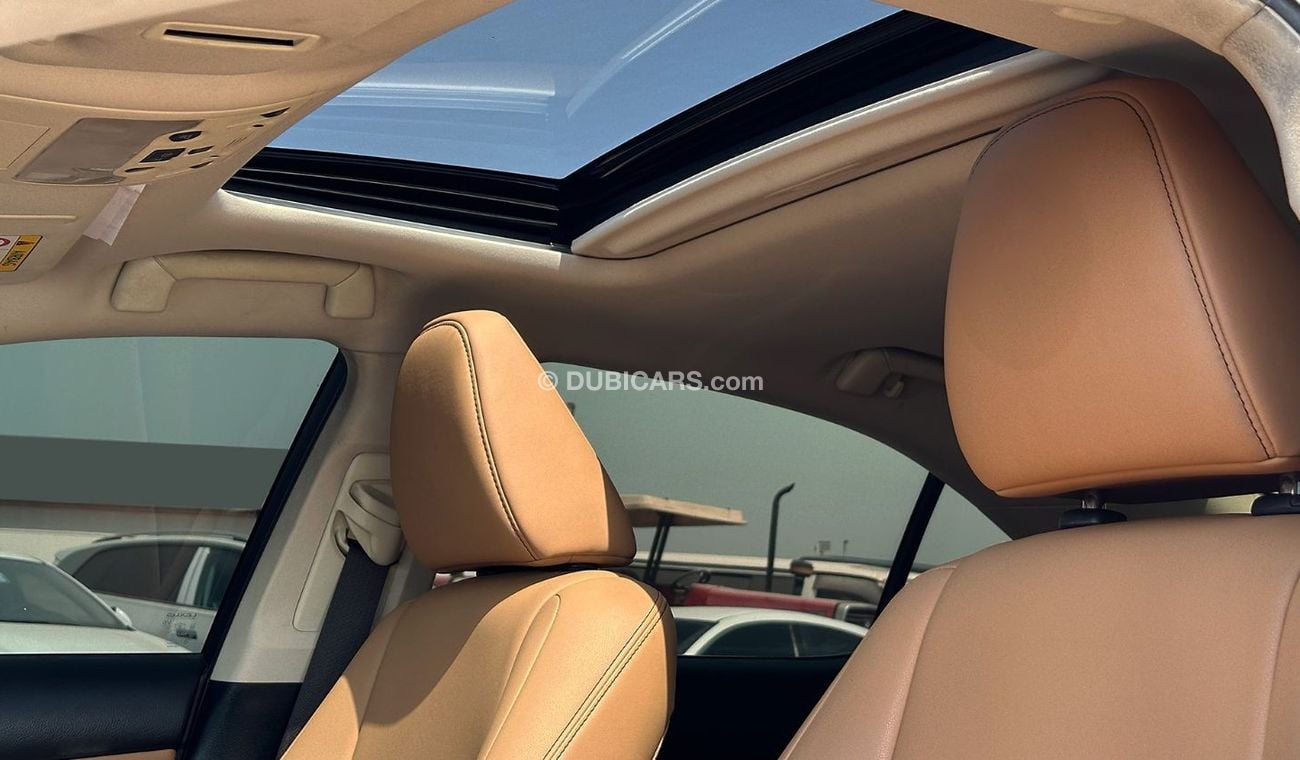 Lexus IS300 Elegant 2.0L Premier 2019 Full Service History GCC