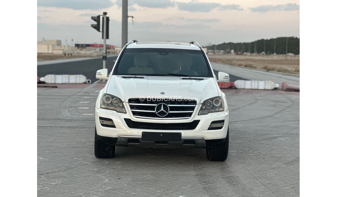 Mercedes-Benz ML 500 MODEL 2009 GCC CAR PERFECT CONDITION INSIDE AND OUTSIDE FULL OPTION PANORAMIC ROOF