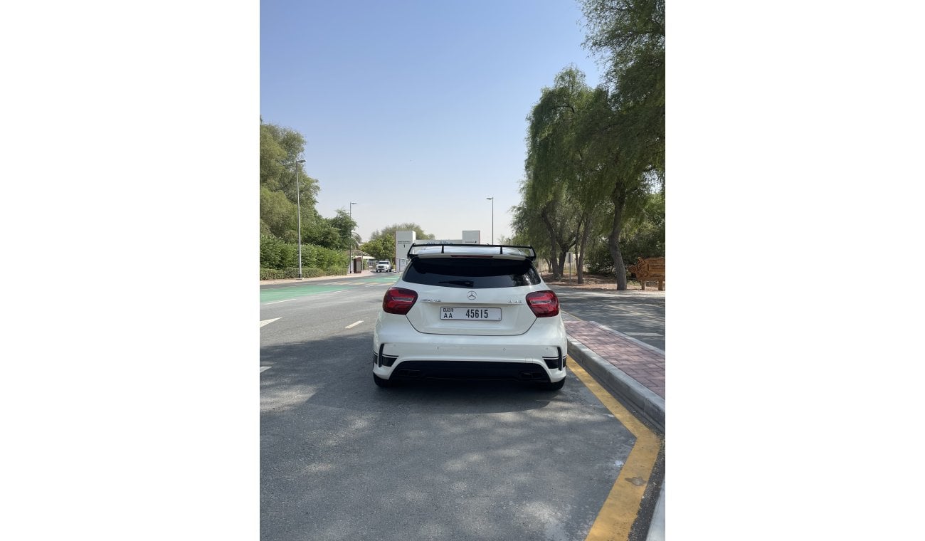 مرسيدس بنز A 45 AMG