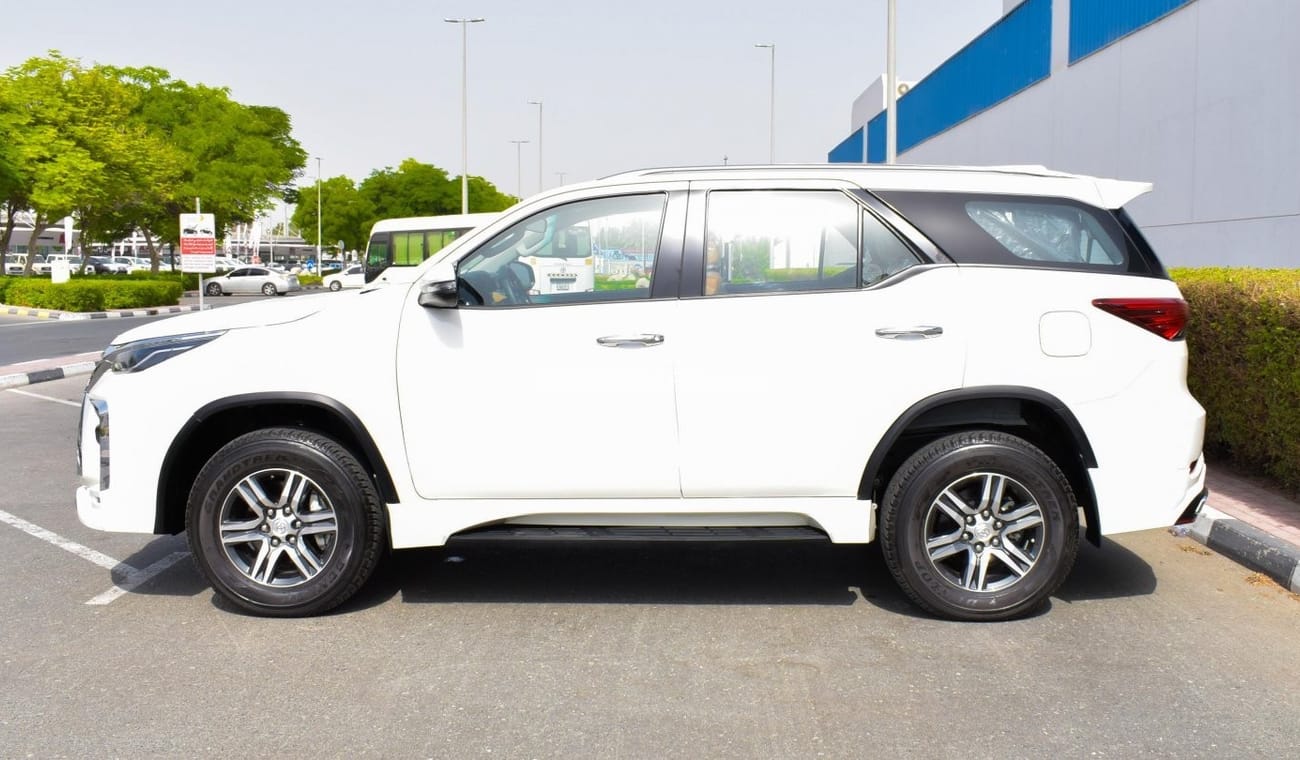 Toyota Fortuner 4.0L, VXR PETROL A/T, MY22