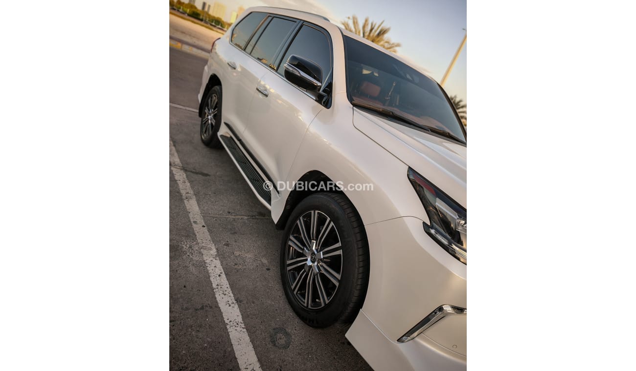 Lexus LX570