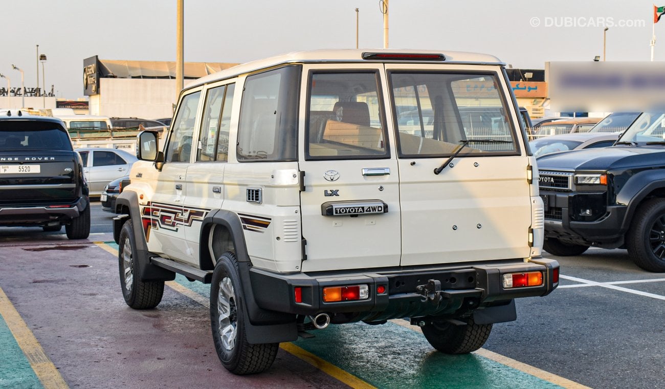 Toyota Land Cruiser Hard Top 2.8L Diesel A/T