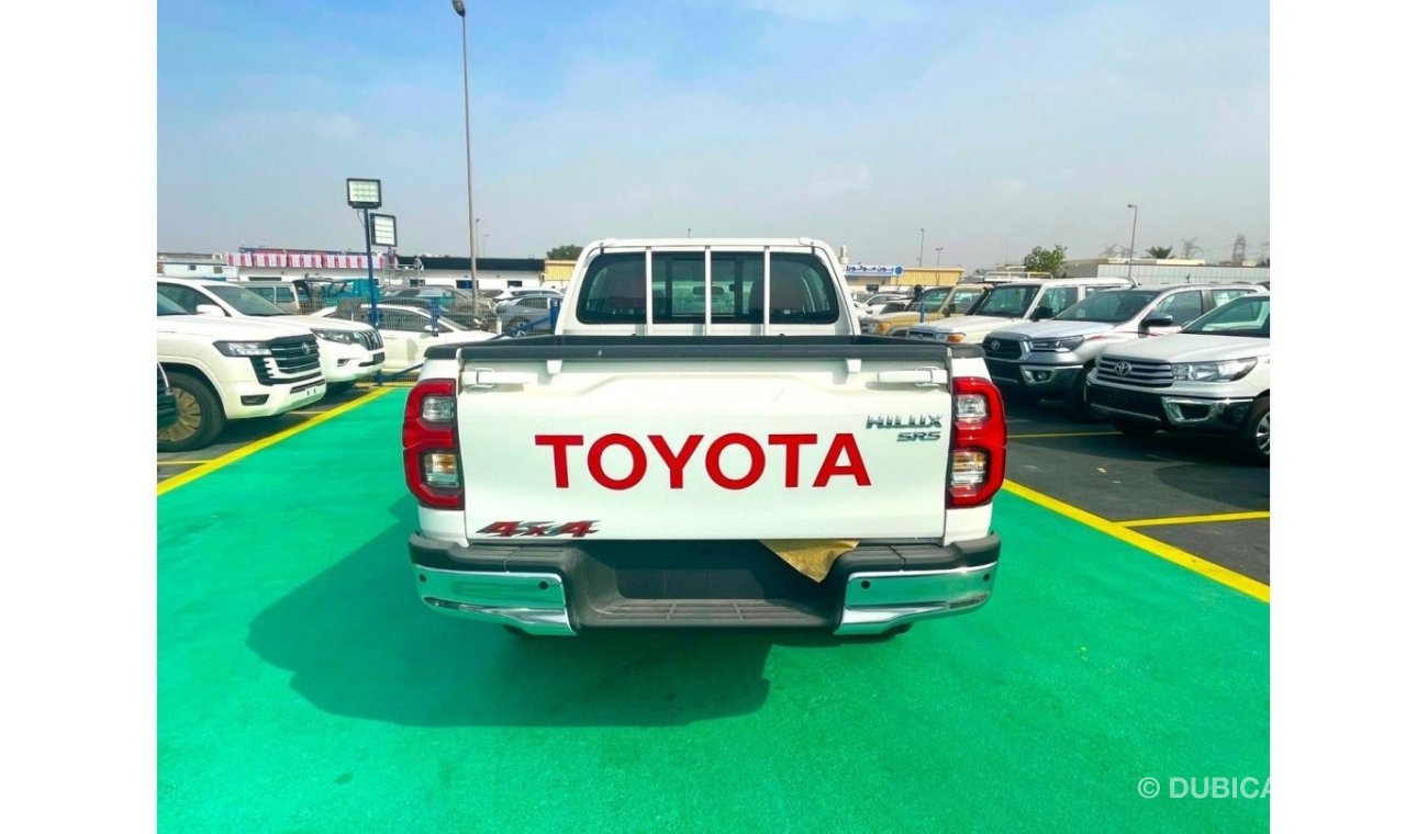 تويوتا هيلوكس 2.8 L DIESEL ENGIEN -/ 4X4 / 2 AC / CLIMET CONTROL / SENSORS /  MODEL 2023