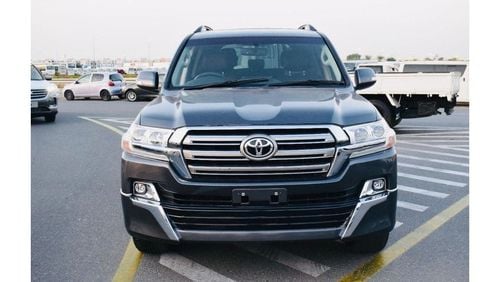 تويوتا لاند كروزر Toyota landcuriser 2016 V8 Diesel 4.4 L full Option to the Range Excellent Condition