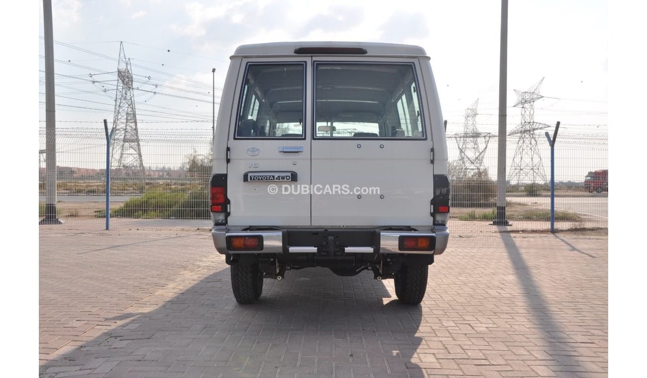 Toyota Land Cruiser Hard Top 2023 TOYOTA LAND CRUISER HARD TOP 4.5L V8