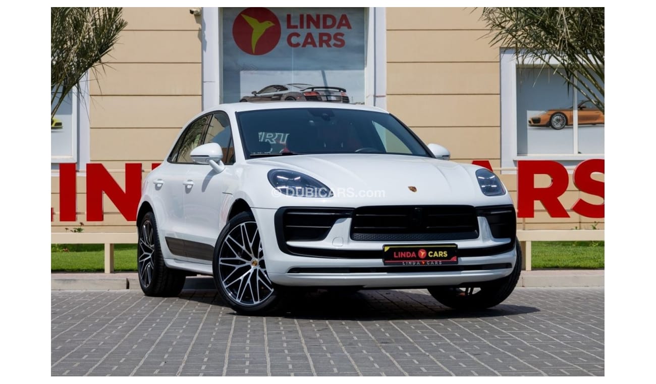 Porsche Macan Porsche Macan 2023 GCC under Agency Warranty with Flexible Down-Payment.