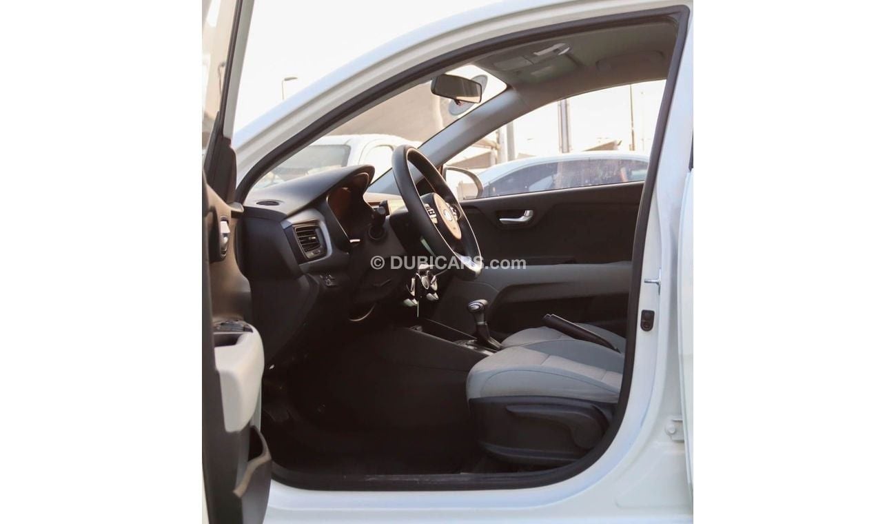 كيا ريو LX 1.6L Hatchback Kia Rio 1.6L 2019 GCC accident free in excellent condition 513 P.M