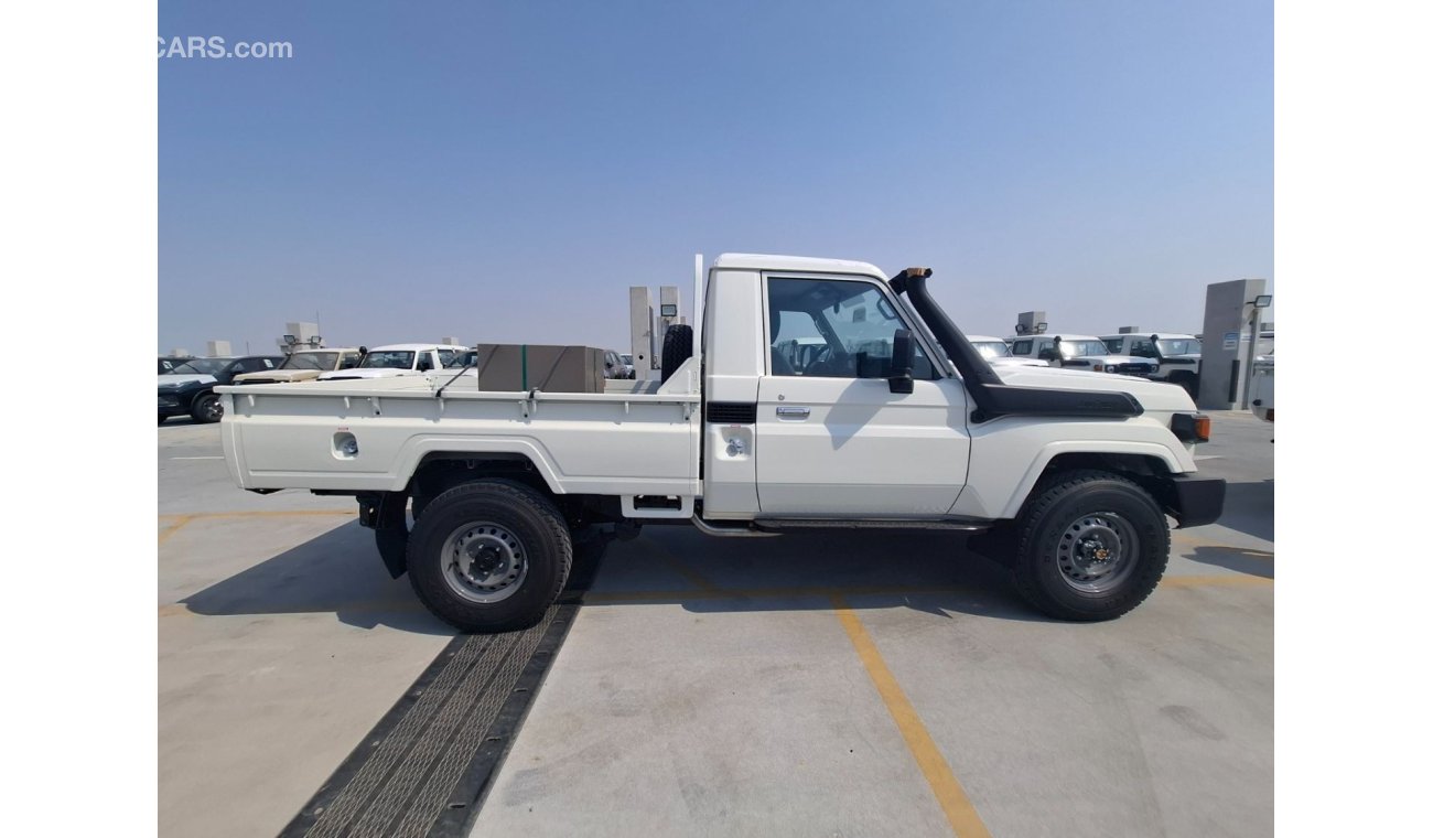 تويوتا لاند كروزر 70 LC79 2.8L GD Single cab 6-AT 4X4