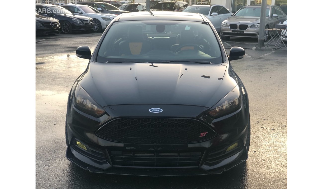 Ford Focus FORD FOCUS ST MODEL 2017 GCC CAR PERFECT CONDITION FULL OPTION SUN ROOF LEATHER SEATS BACK CAMERA BA