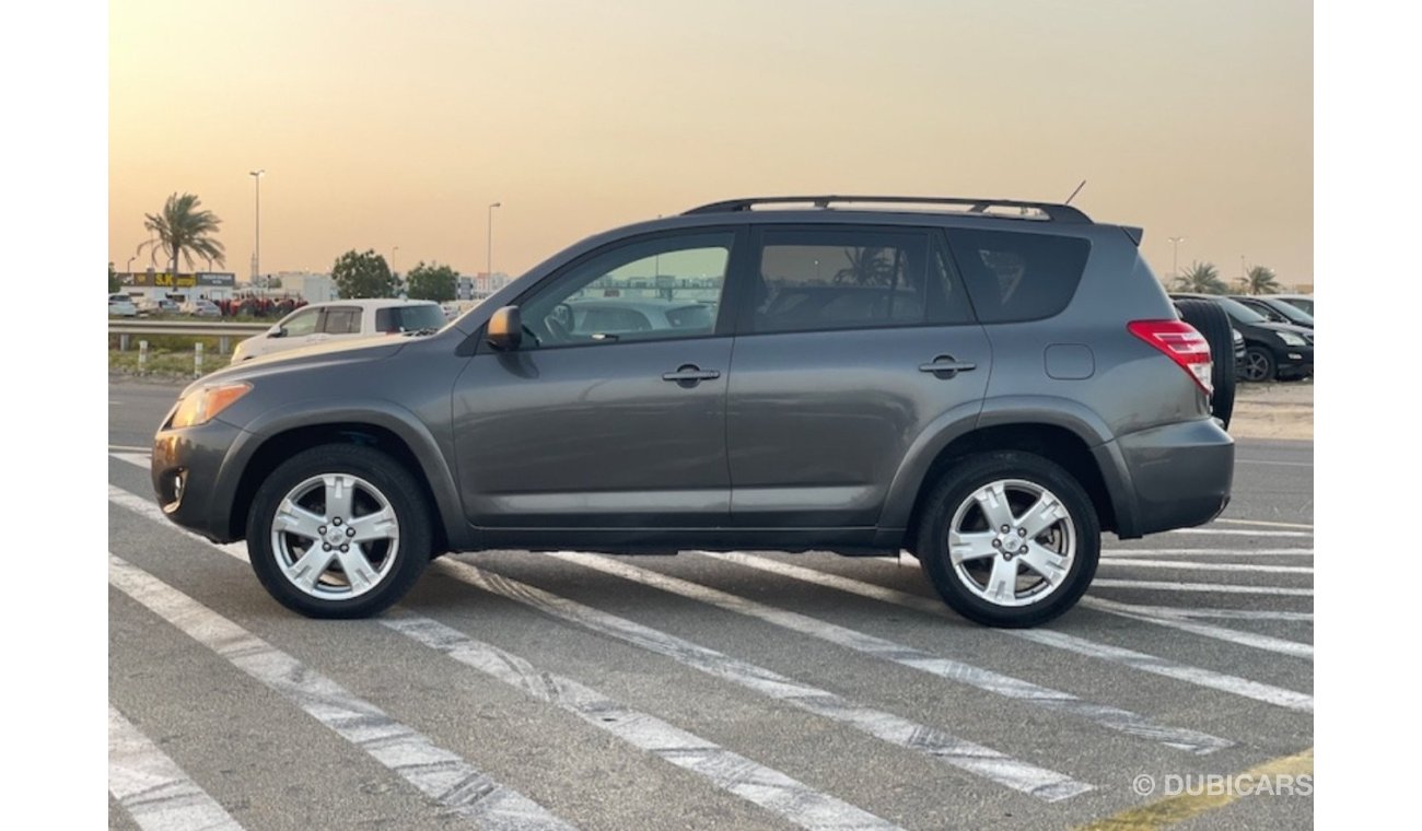 تويوتا راف ٤ Toyota RAV4 2012 V4 2.5 sunroof leather seats petrol left hand driver