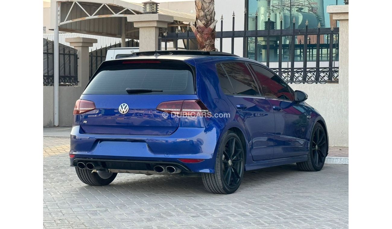 فولكس واجن جولف GTI