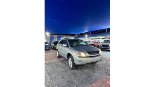 Lexus RX 330 2005 Lexus RX 330 With minimal damage, the car is in good condition.