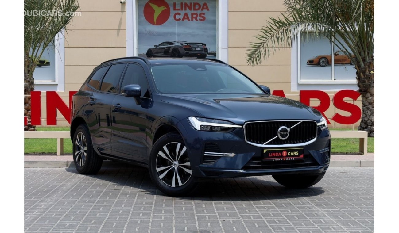 فولفو XC 60 Volvo XC60 B5 Momentum 2022 GCC under Agency Warranty and Service Contact with Flexible Down-Payment