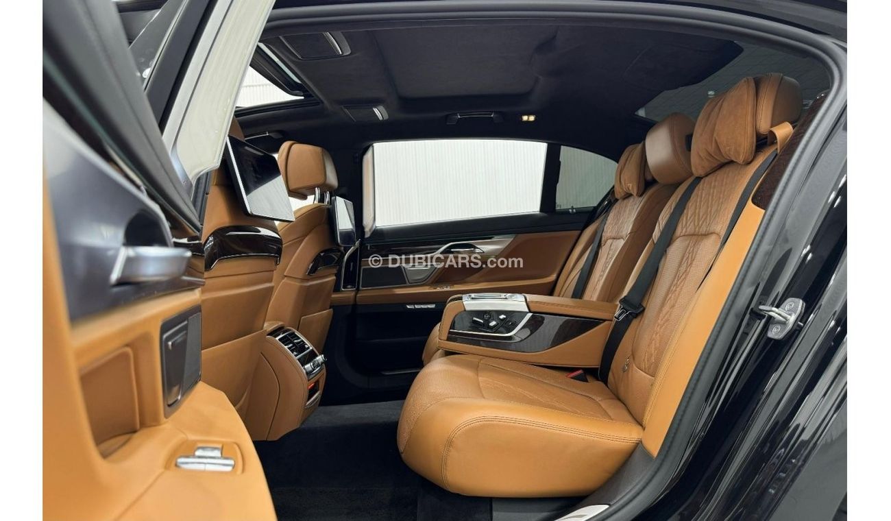 بي أم دبليو 740Li 2016 BMW 740Li Executive, Feb 2025 Warranty, Full Service History, Fully Loaded, GCC