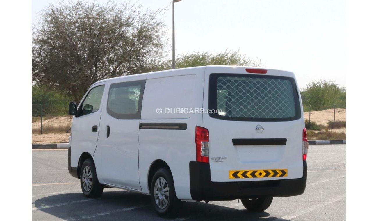 Nissan NV350 2016 | NISSAN URVAN - NV350 | STANDARD ROOF DELIVERY VAN WITH GCC SPECS AND EXCELLENT CONDITION