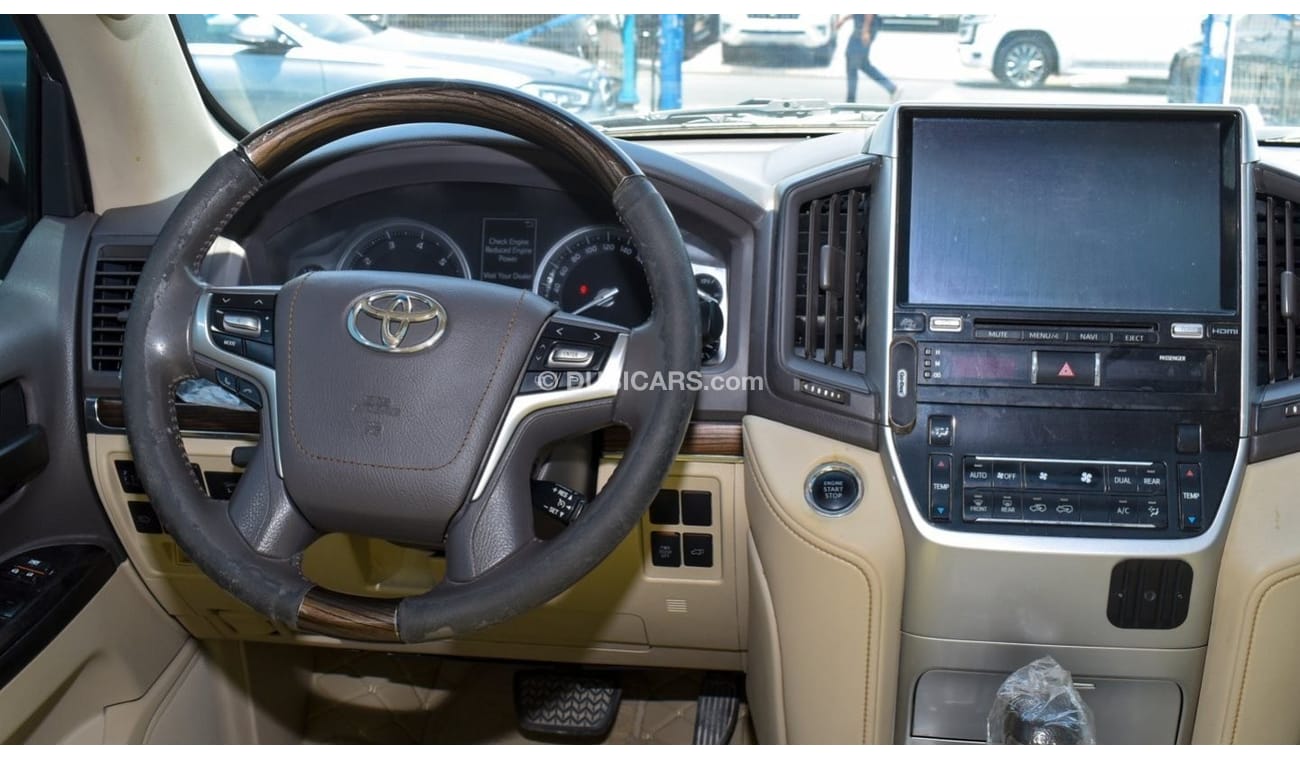 Toyota Land Cruiser GXR V6