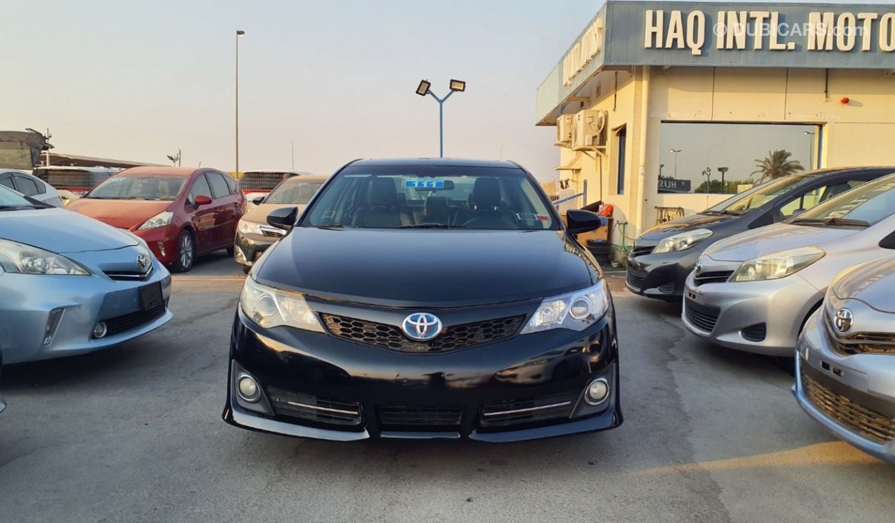 Toyota Camry SE Fresh Import Hybrid