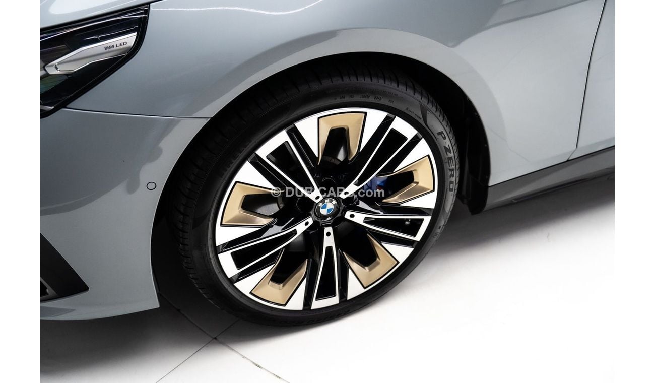 BMW i5 EDRIVE