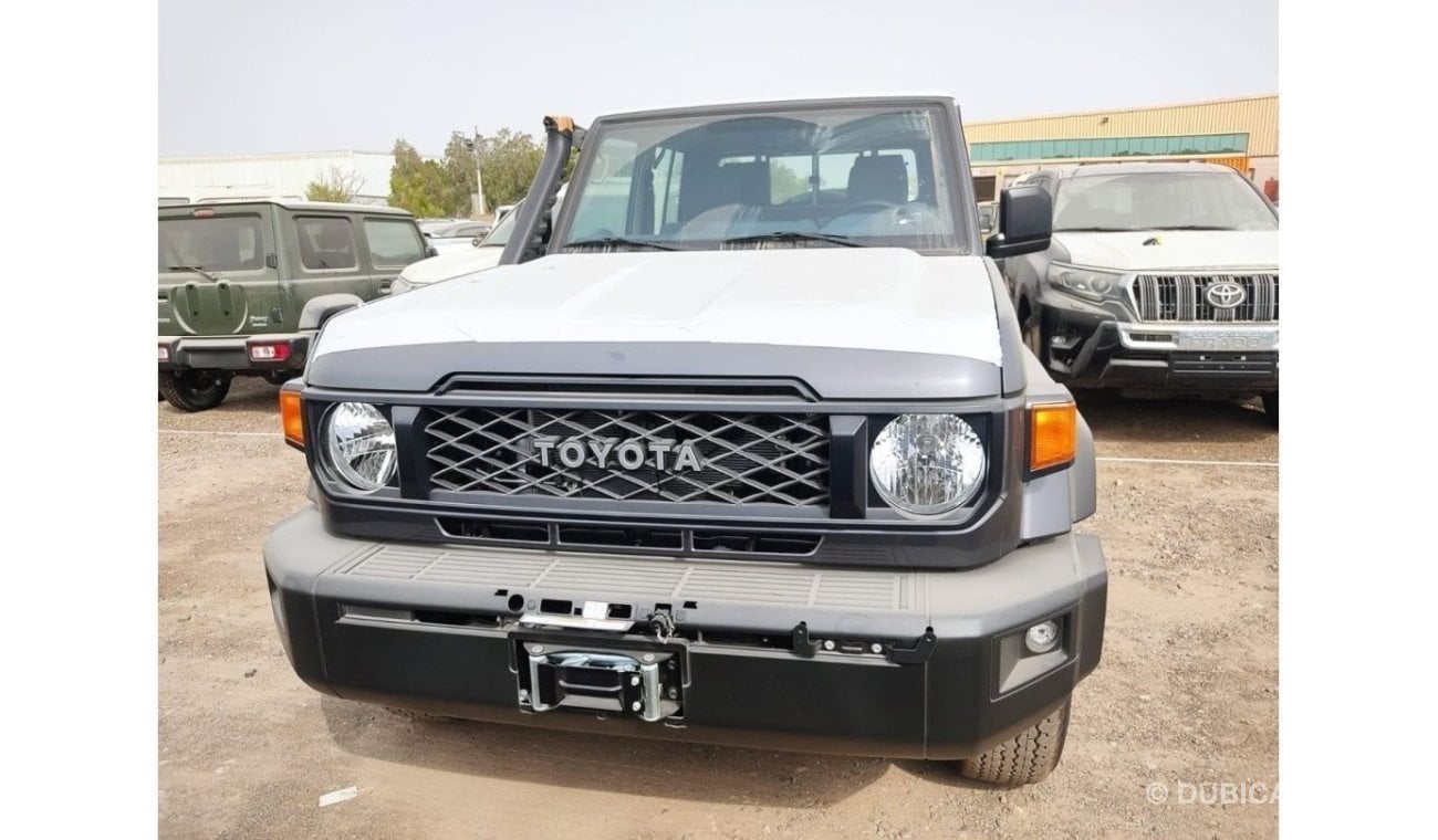 Toyota Land Cruiser Pick Up DC 4.0L PETROL V6 AUTOMATIC TRANSMISSION ( RE-EXPORT ONLY)