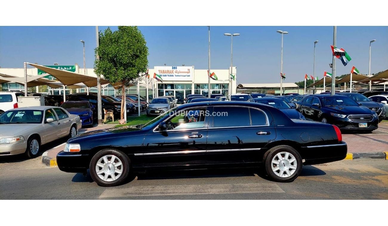 لينكولن تاون كار town car large