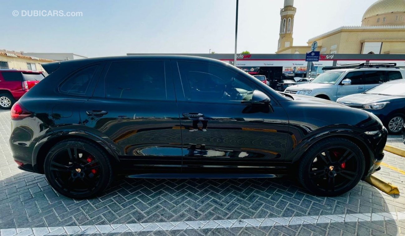 Porsche Cayenne GTS